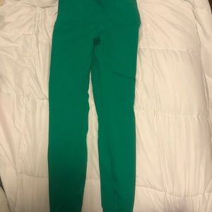 Green full length lulu lemon legging size 8